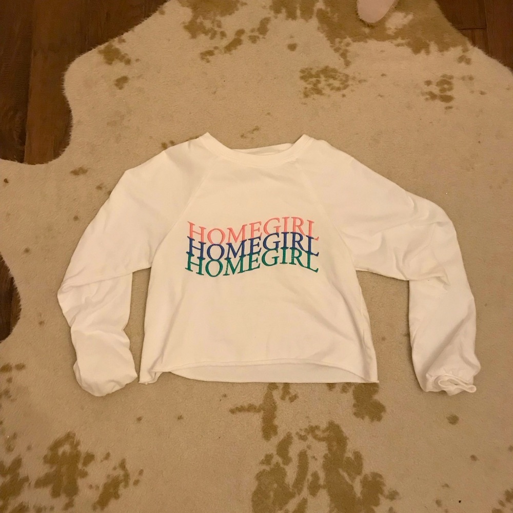 Cropped long sleeve crew neck sweatshirt